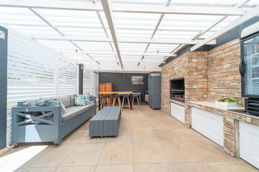 5 Bedroom Property for Sale in Selborne Eastern Cape